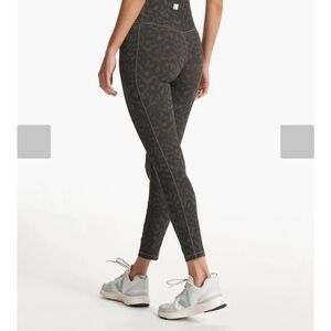 Vuori Black Leopard Print Leggings
